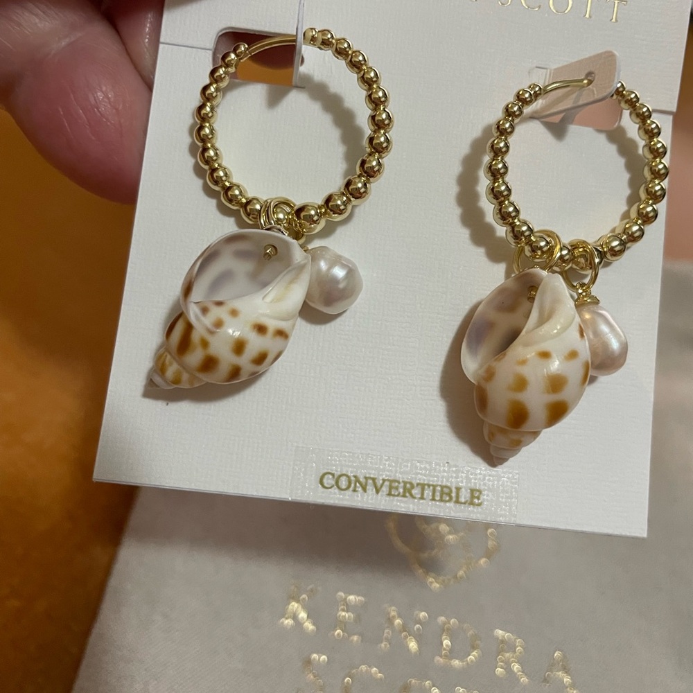 Kendra Scott Oleana Huggie Earrings Gold/ Ivory Spotted Shell and Pearl NWT